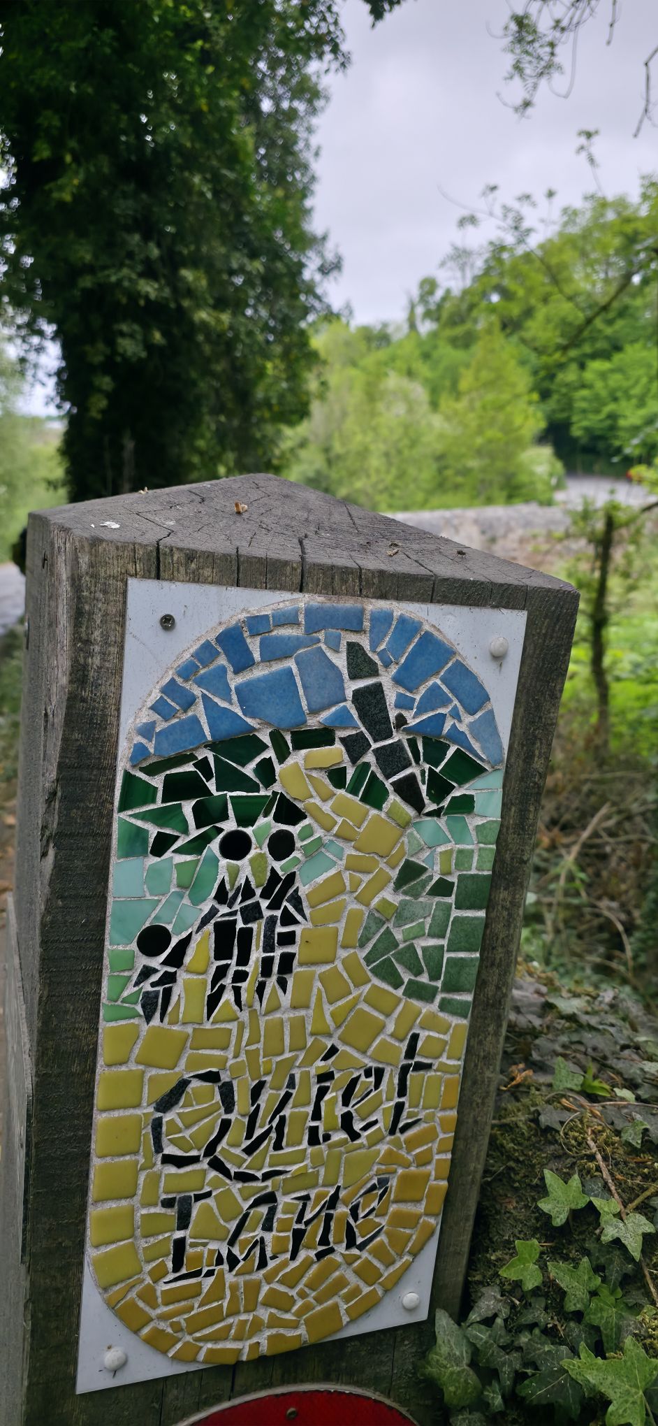 Mozaika przy drodze