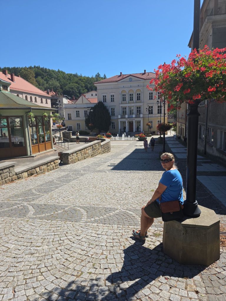 Widok na Plac Uzdrowiskowy w Jedlinie Zdrój 